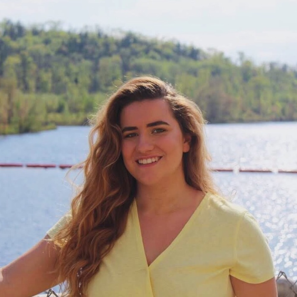 Meet your Posher, Demi